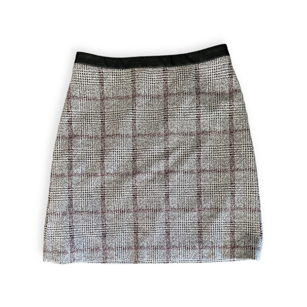 Ann Taylor Petite skirt black purple a line Size 2 Petite
